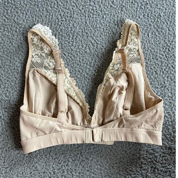 Wacoal Bralette 38 Lace Floral Embroidery V-Neck Comfort Wireless Cream Bra - Picture 4 of 16